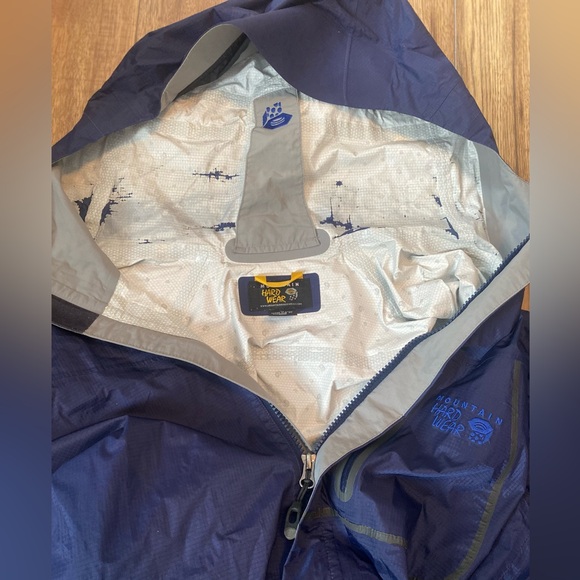 Men’s Mountain Hardwear Conduit Silk Rainshell - Picture 11 of 11